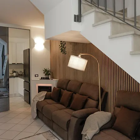 Prestige - 5 Min From The Train Station - Garden And Private Parking Lunense