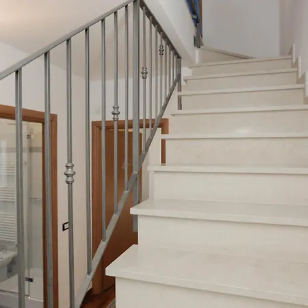 Prestige - 5 Min From The Train Station - Garden And Private Parking * Lunense